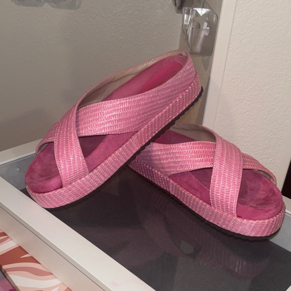 Mata Shoes Pink Crisscross Sandals